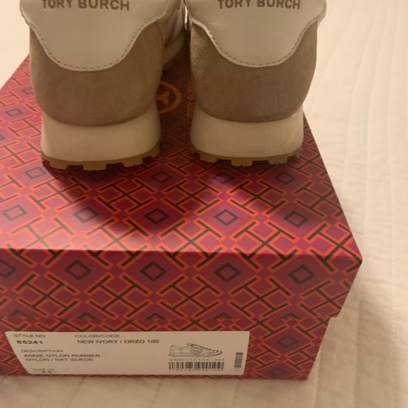 Tory Burch - Picture 3 of 5